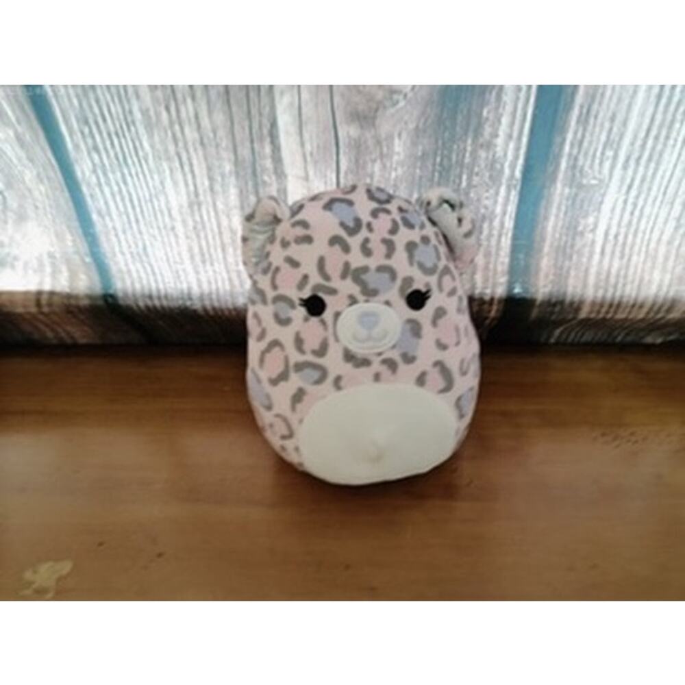 Squishmallows‎ Dallas the Leopard Plush Pink & Gray 8"